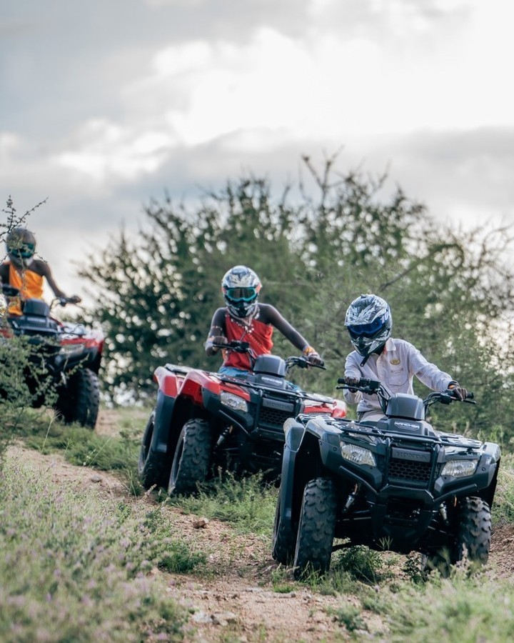 Unleash your adventurous spirit with our new quad bikes at Sasaab! 💥

Whizz along dry riverbeds and discover off-the-beaten-track locations at your own pace.

To learn more about activities at Sasaab, click link in bio.

#DiscoverTheSafariCollection #WelcomeToKenya #TheSafariCollection #OnSafari #Safari #Sasaab #SafariActivities #Camels #Samburu #SamburuSpecialFive #LittleFive #SamburuPeople #QuadBikes